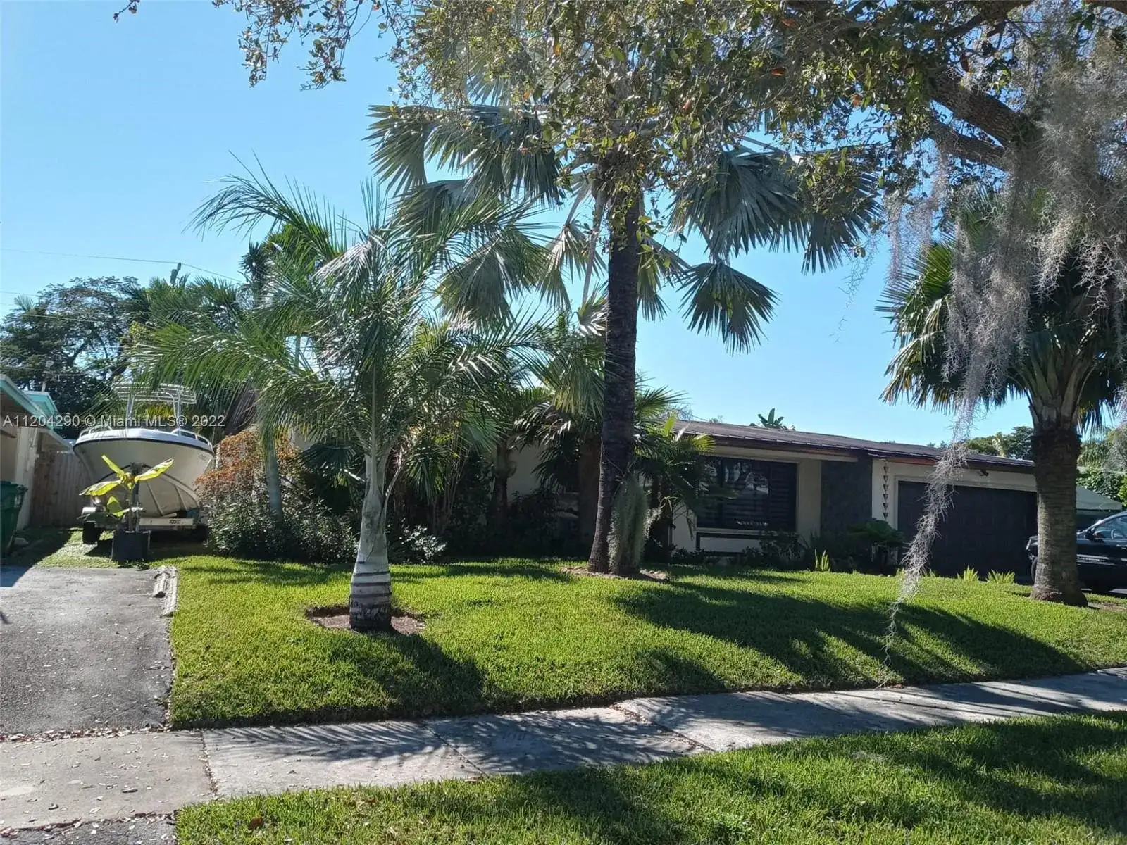 9170 SW 192nd Dr, Cutler Bay FL 33157 photo 4