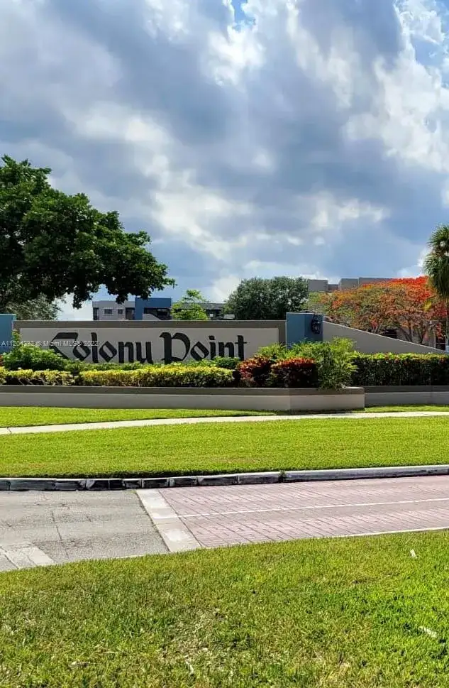 1000 Colony Point Cir # 519, Pembroke Pines FL 33026 photo 3