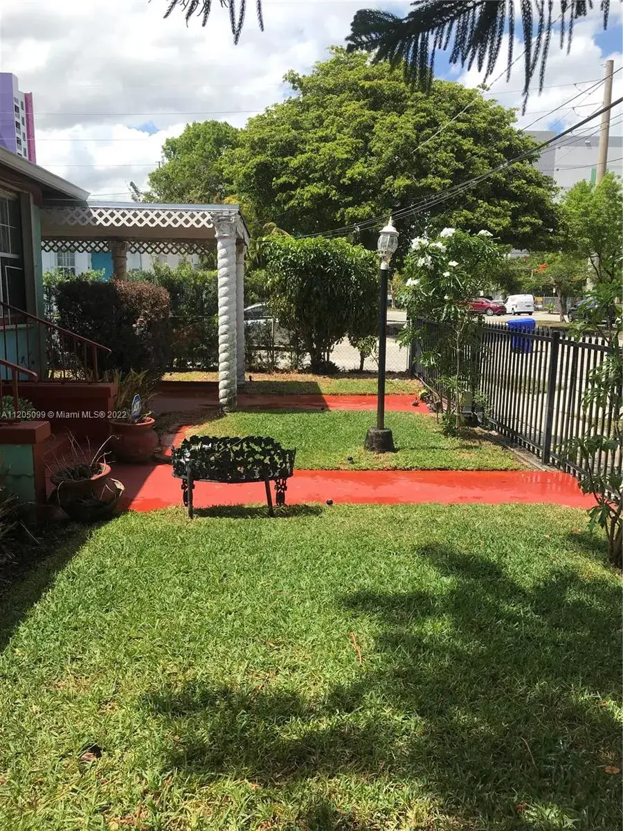 3422 NW 5th Ave, Miami FL 33127