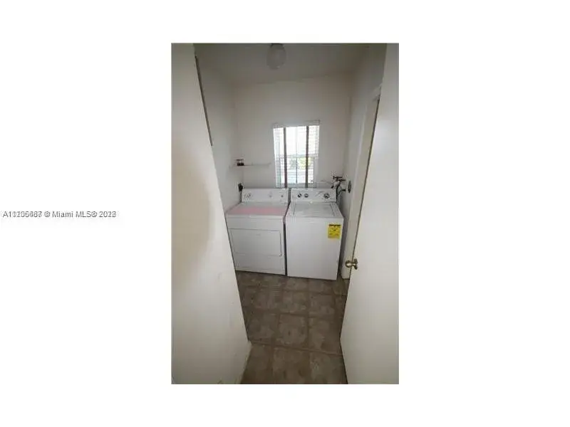 4821 SW 34th Ter, Hollywood FL 33312