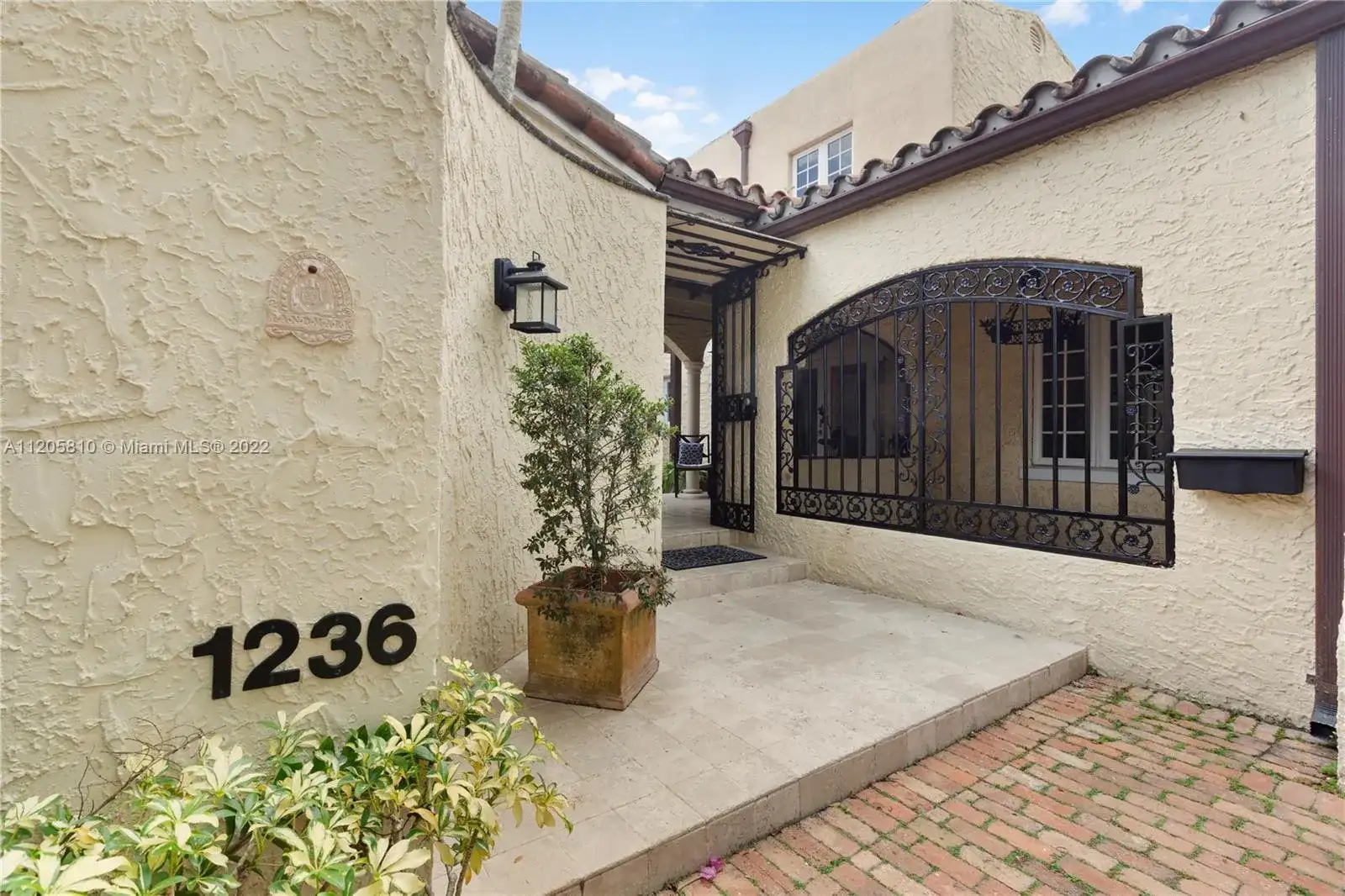 1236 Obispo Ave, Coral Gables FL 33134 photo 2