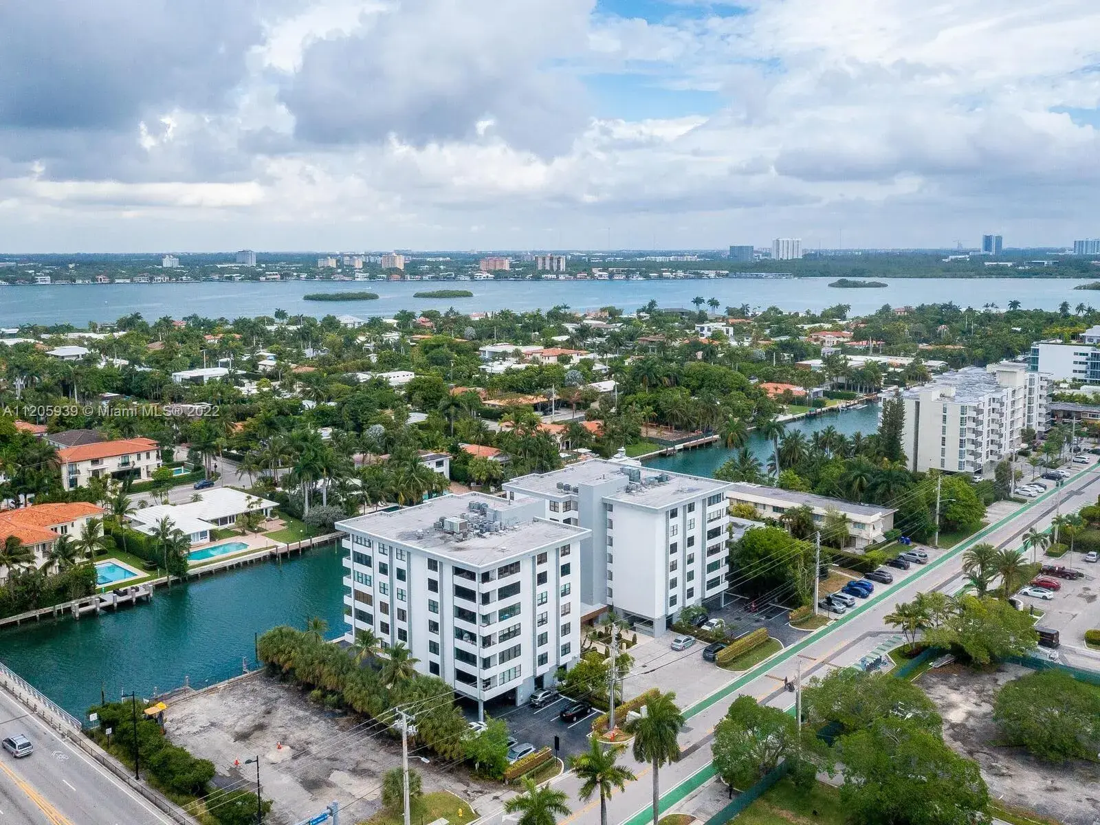 9660 W Bay Harbor Dr # 3B, Bay Harbor Islands FL 33154