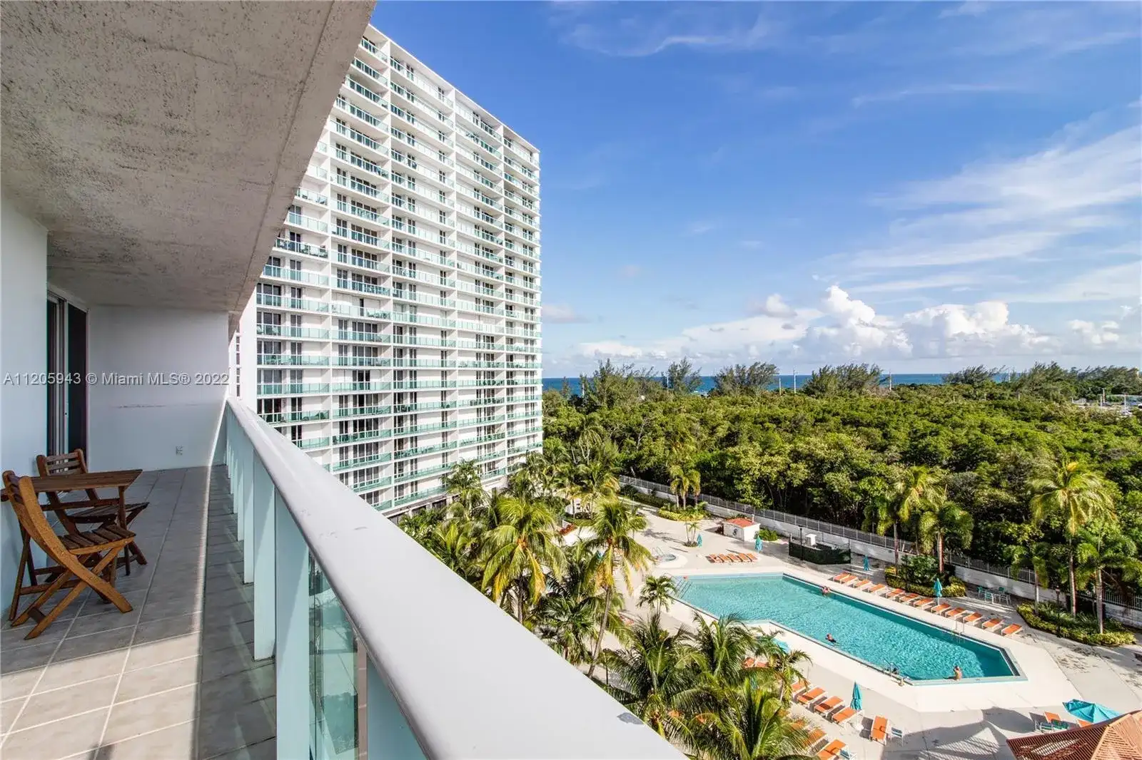 100 Bayview Dr # 726, Sunny Isles Beach FL 33160 photo 2
