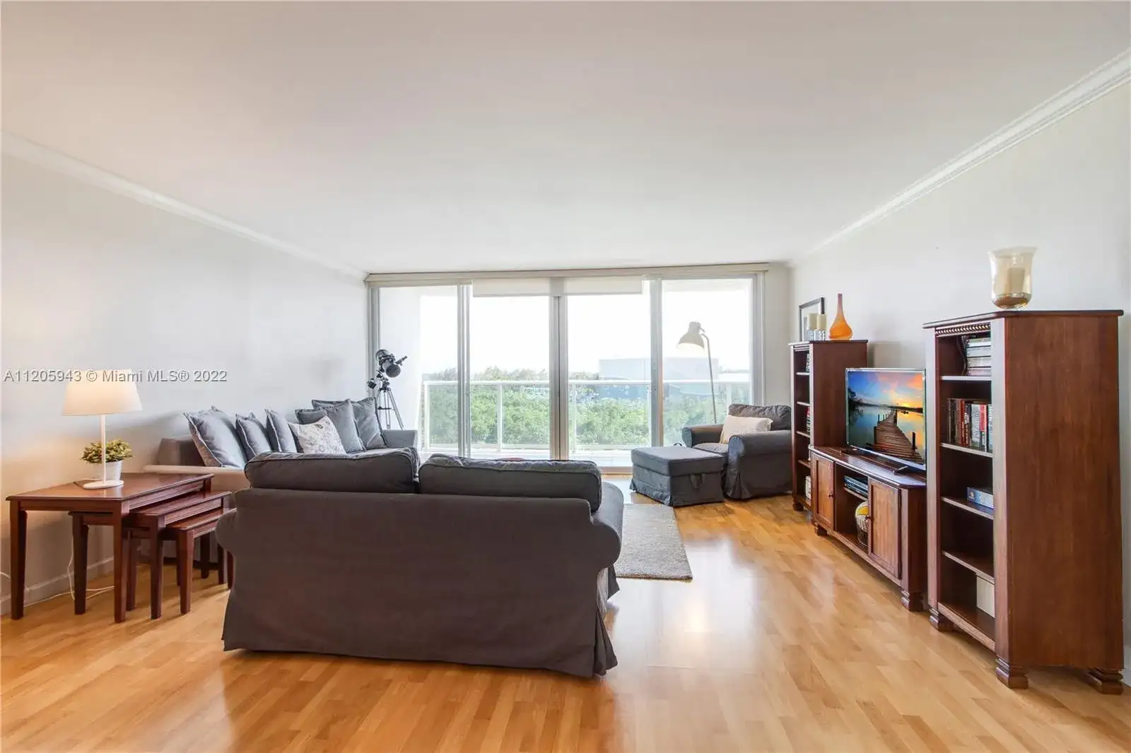 100 Bayview Dr # 726, Sunny Isles Beach FL 33160 photo 5