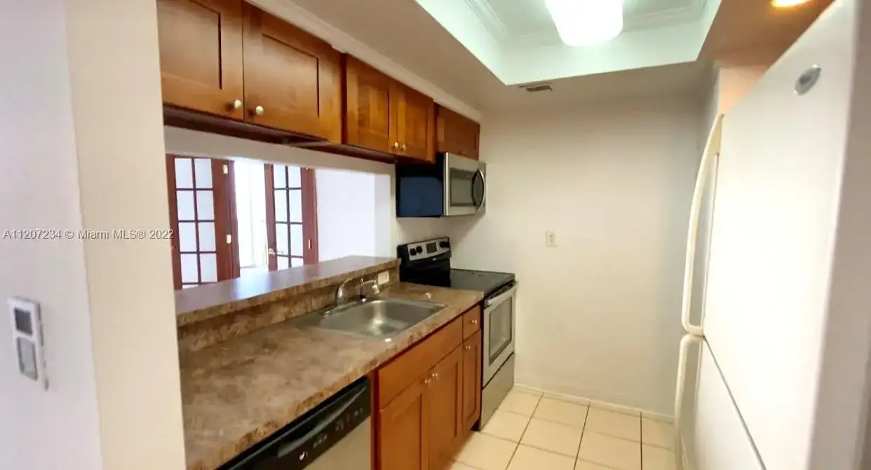 7601 E Treasure Dr # 1710, North Bay Village FL 33141 photo 4