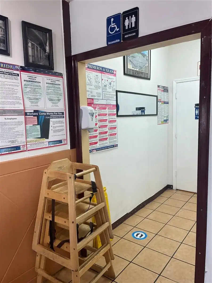 8726 NW 26th St, Doral FL 33172 photo 2