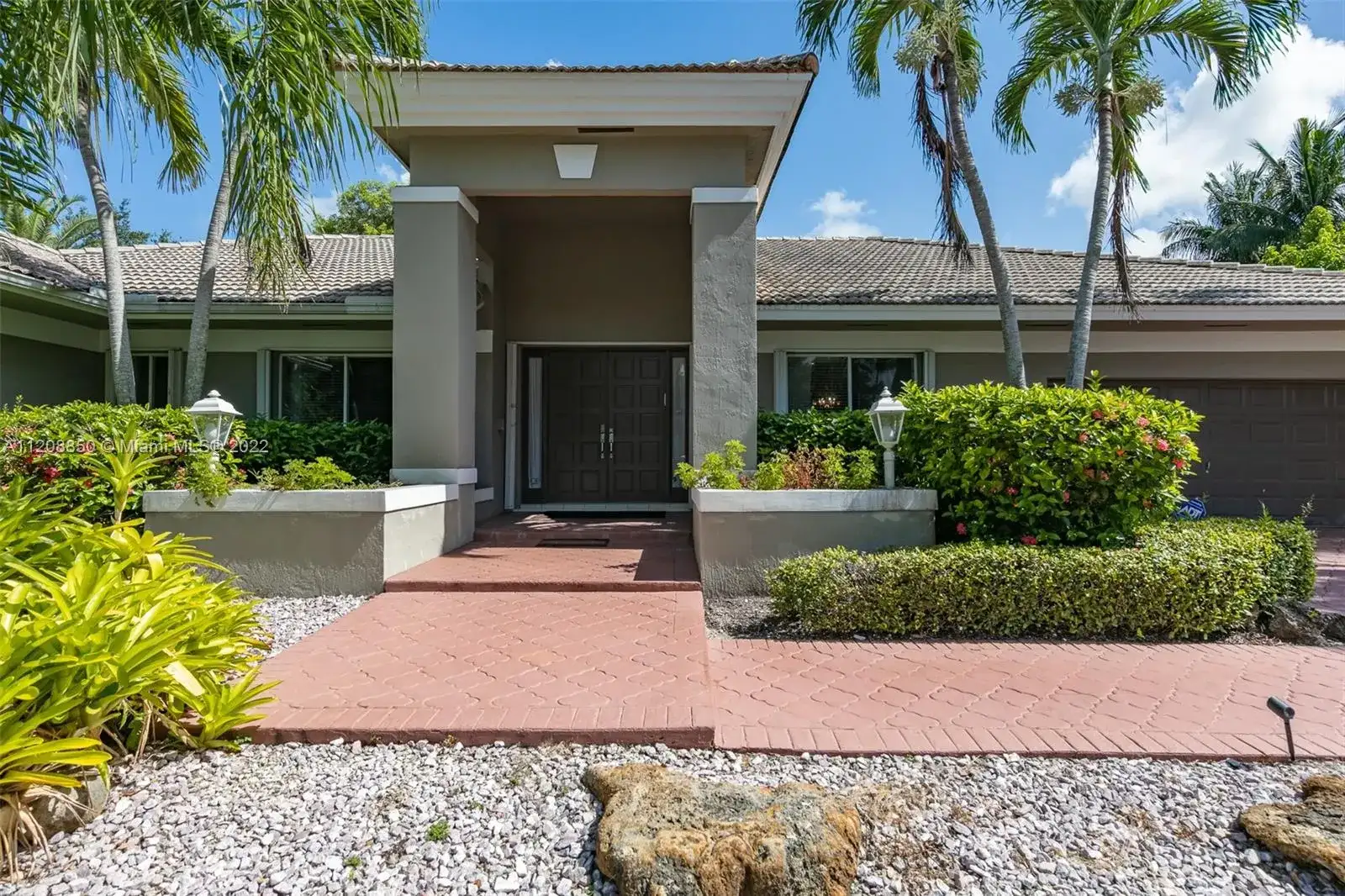 7400 SW 170th Ter, Palmetto Bay FL 33157 photo 3