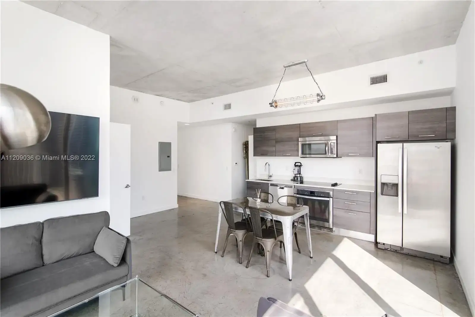 151 SE 1st St # 2411, Miami FL 33131 photo 5
