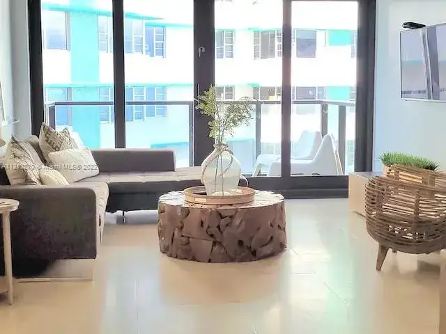2 bedroom 2 bath Residential for sale at 5225 Collins Ave # 1114, Miami Beach FL 33140