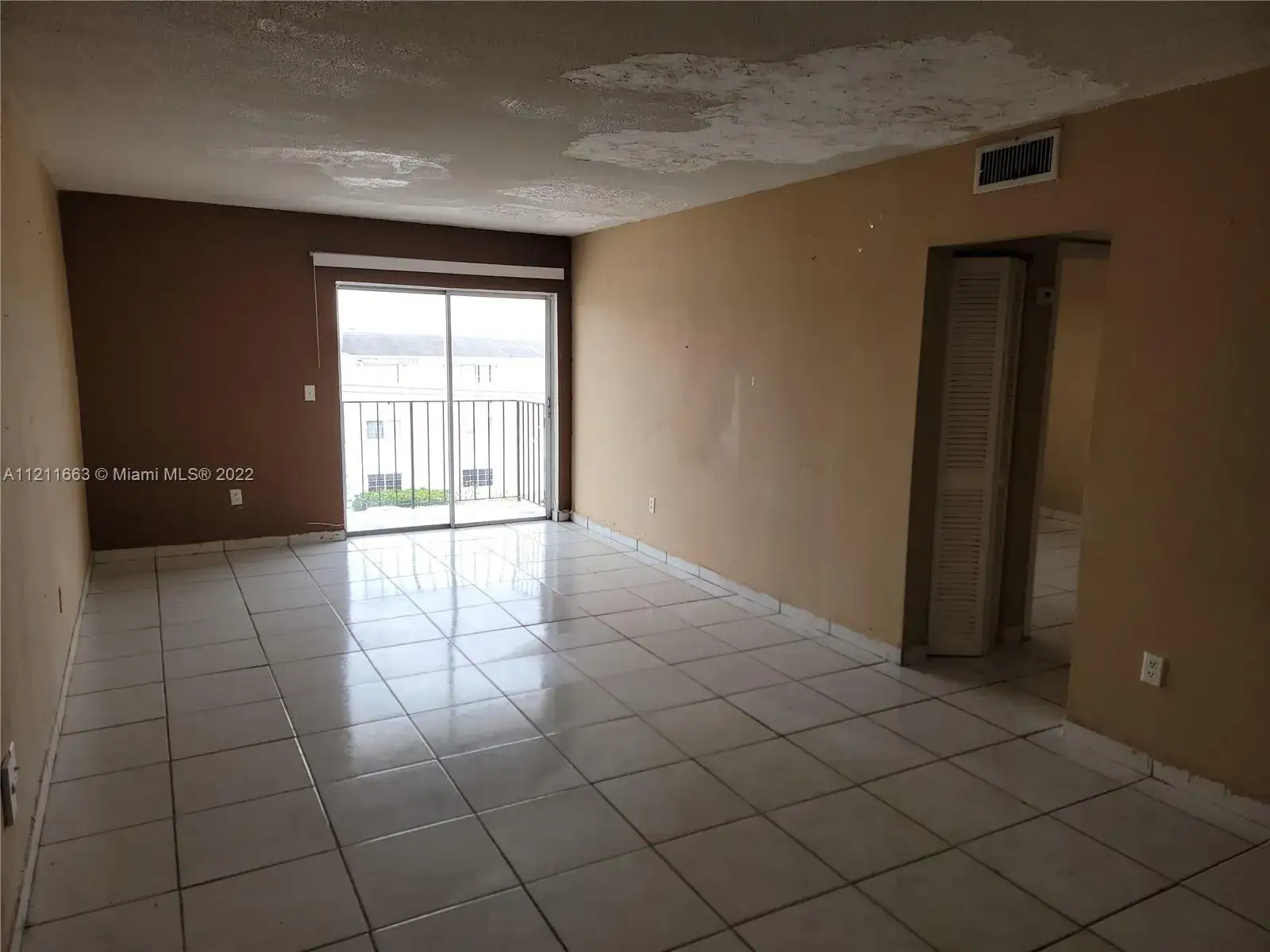 13725 NE 6th Ave # 405, North Miami FL 33161 photo 3