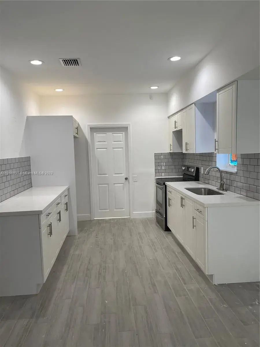1152 NW 29th Ter # 1152, Miami FL 33127