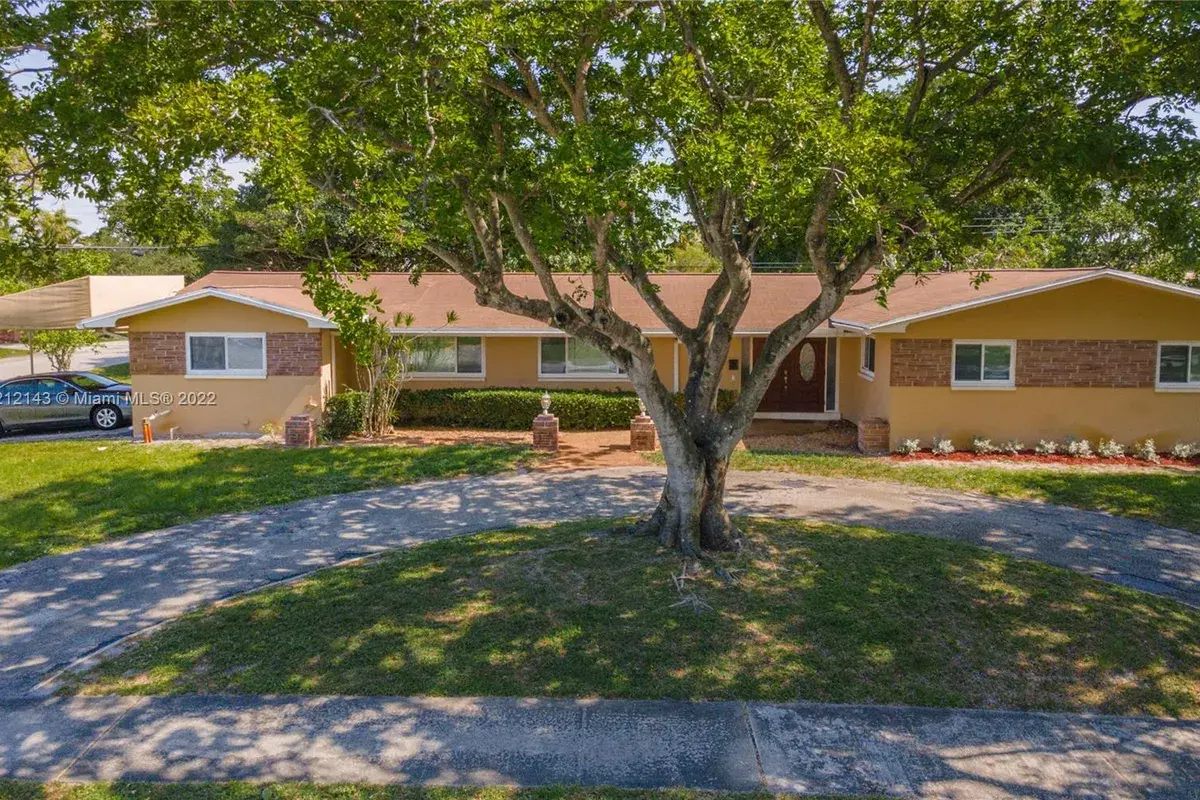 4800 Polk St, Hollywood FL 33021