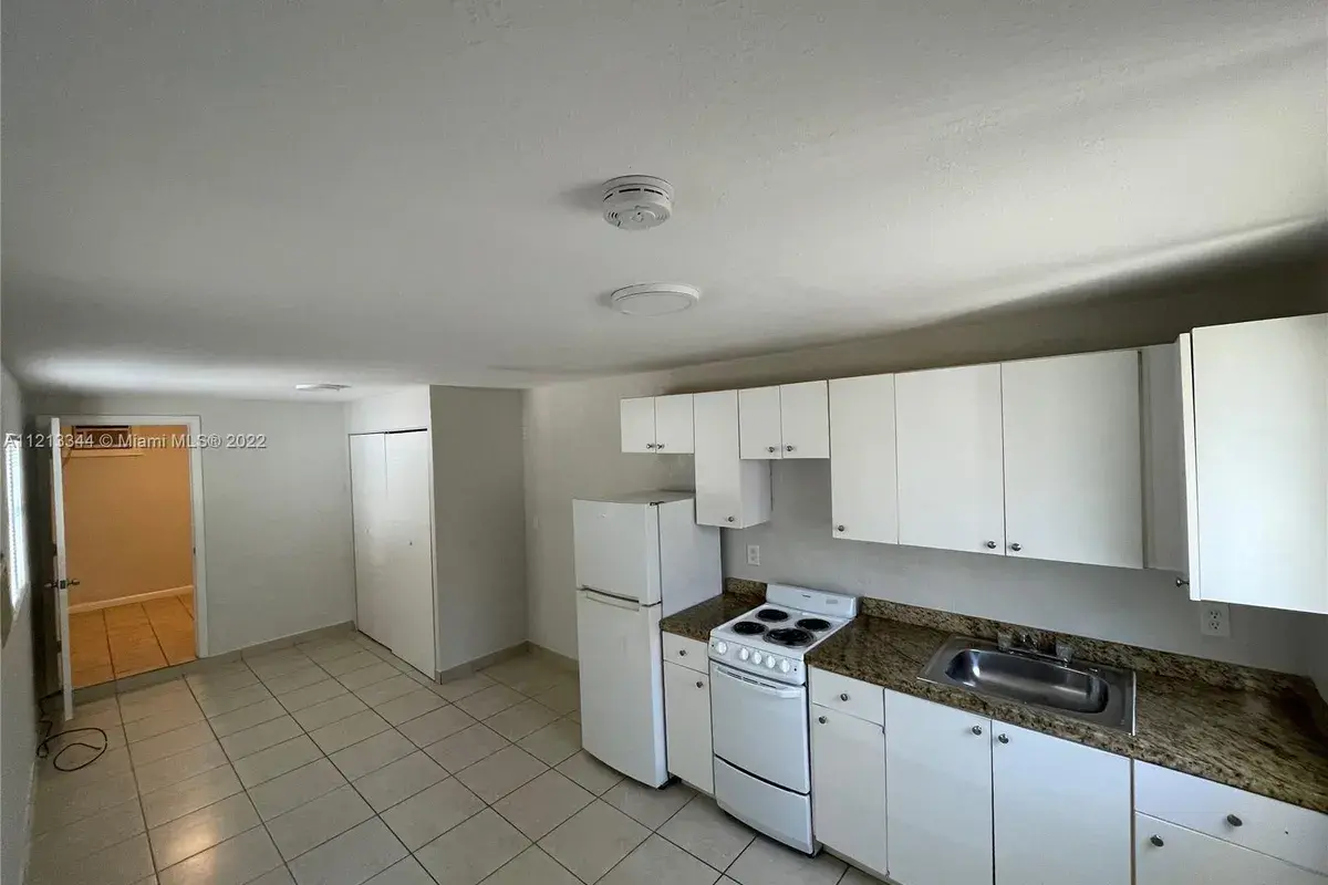 2222 Van Buren St # 13, Hollywood FL 33020