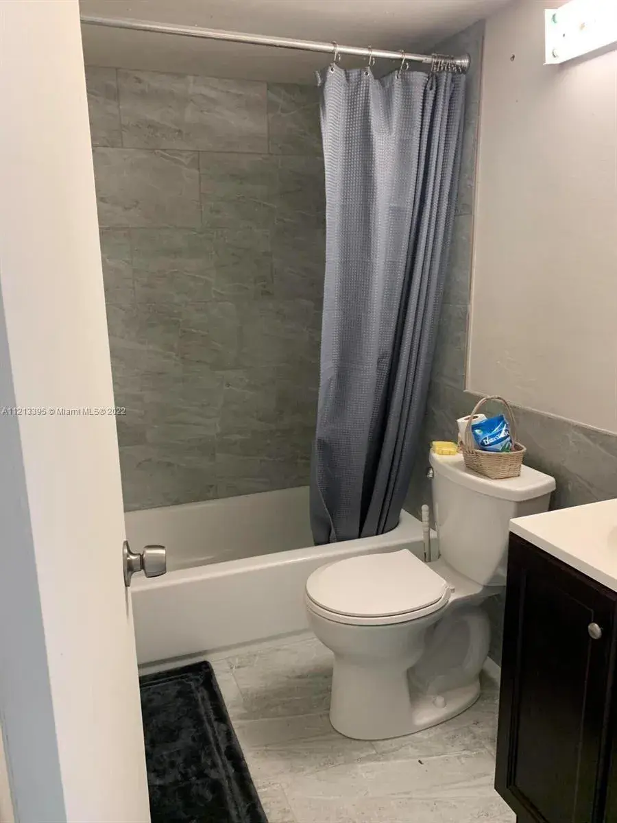 89 Berkshire D # 89, West Palm Beach FL 33417
