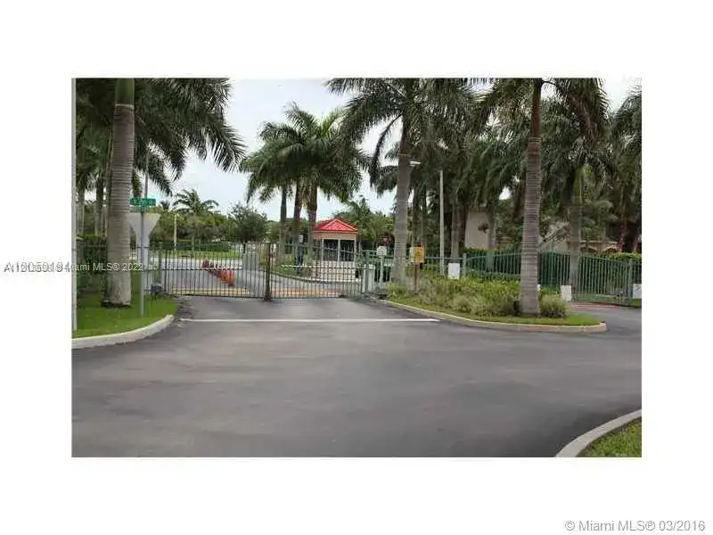 2621 SE 12th Rd # 104, Homestead FL 33035 photo 4
