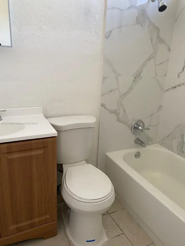612 NW 2nd Ave, Hallandale Beach FL 33009