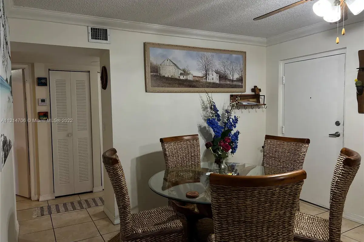 1221 SW 122nd Ave # 215, Miami FL 33184
