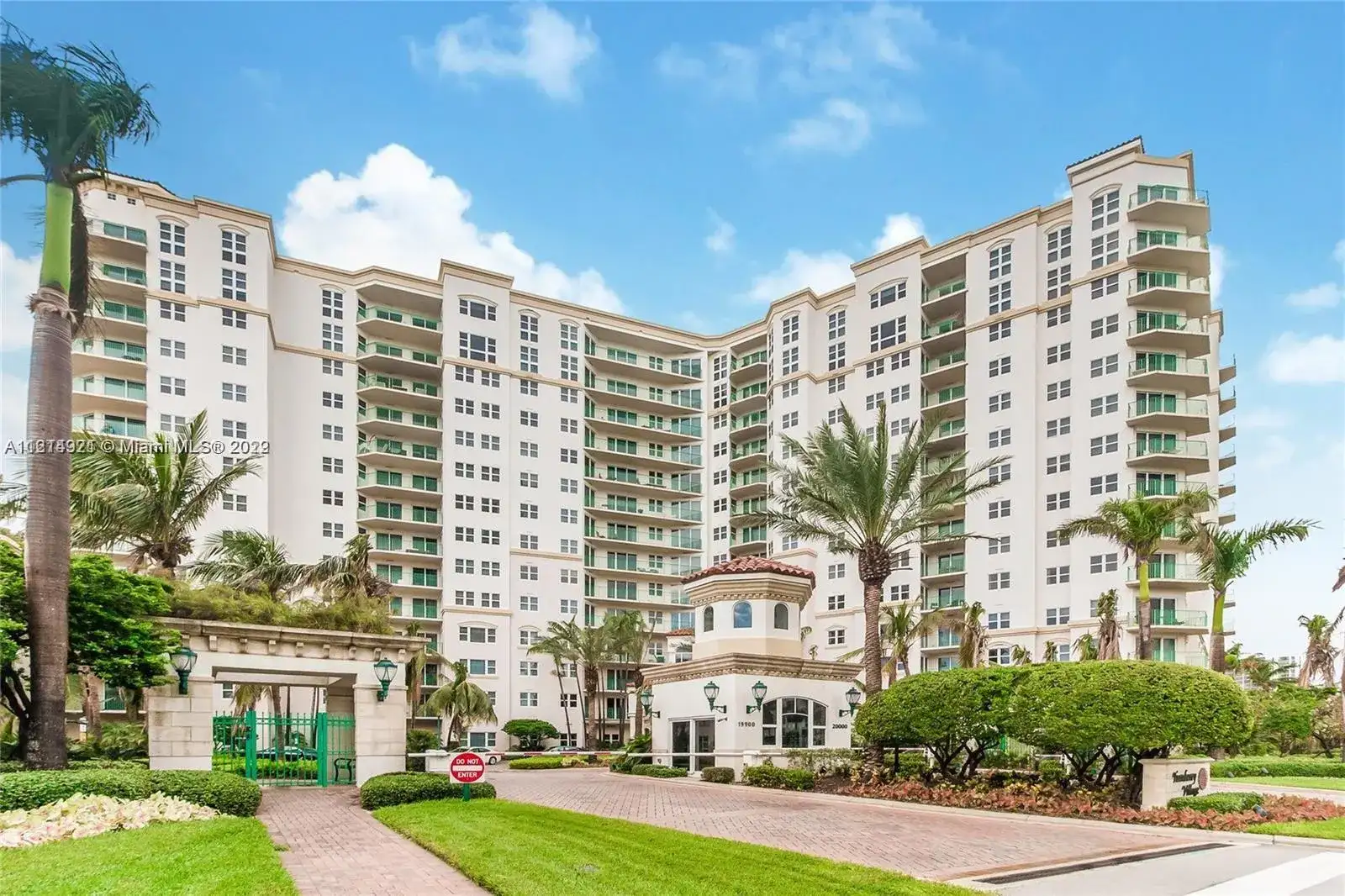 20000 E Country Club Dr # 1111, Aventura FL 33180 photo 2
