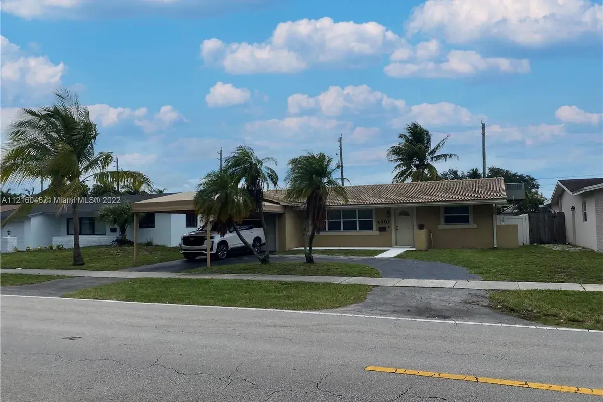 4901 Washington St, Hollywood FL 33021