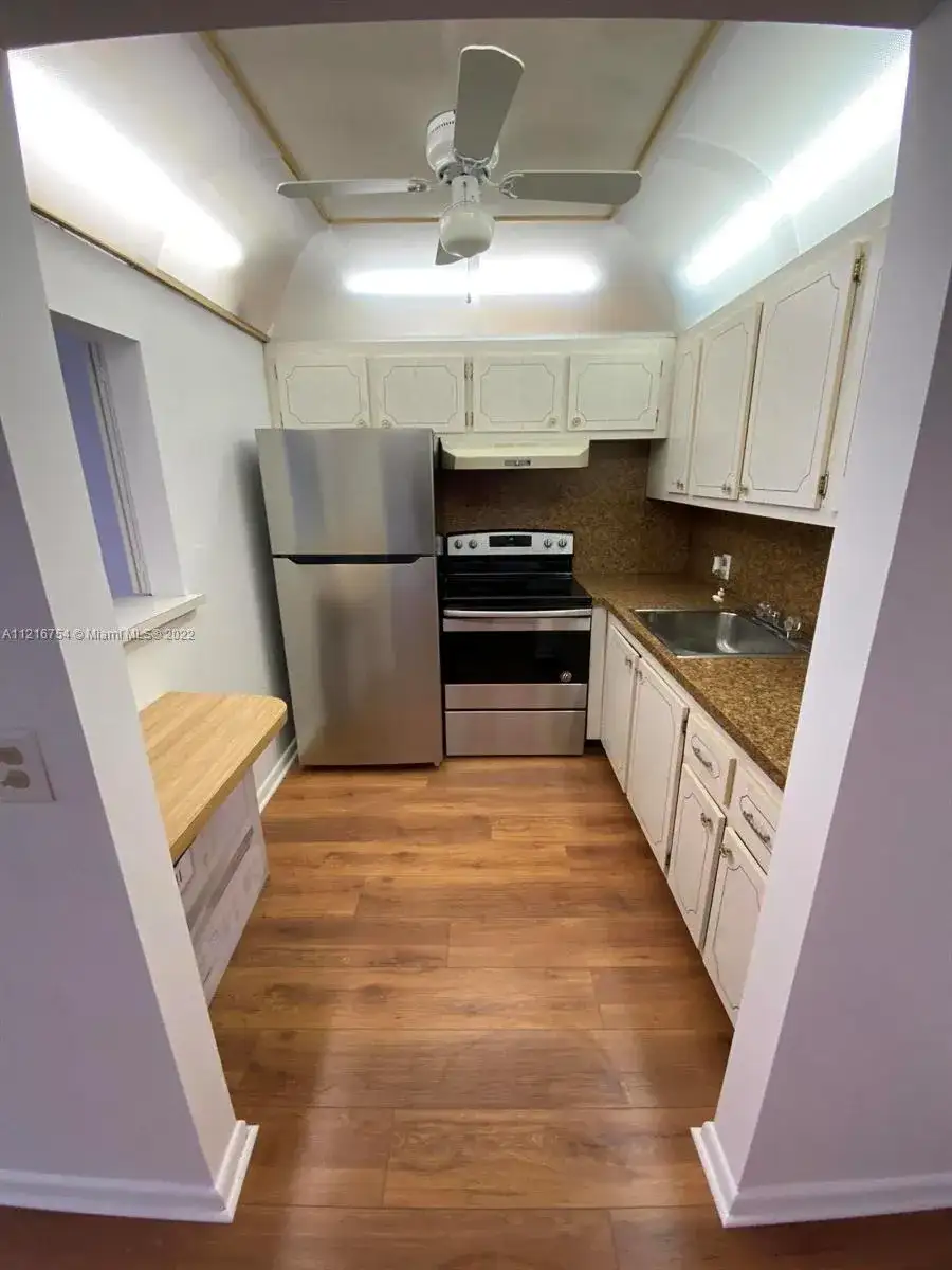 381 Fanshaw J # 381, Boca Raton FL 33434 photo 3