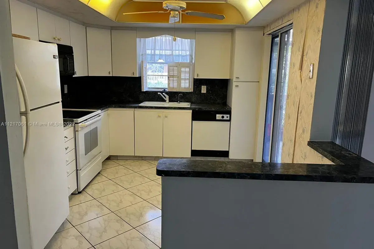 200 NE 12th Ave # 5C, Hallandale Beach FL 33009