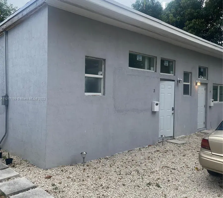 418 NW 47th St # 3, Miami FL 33127