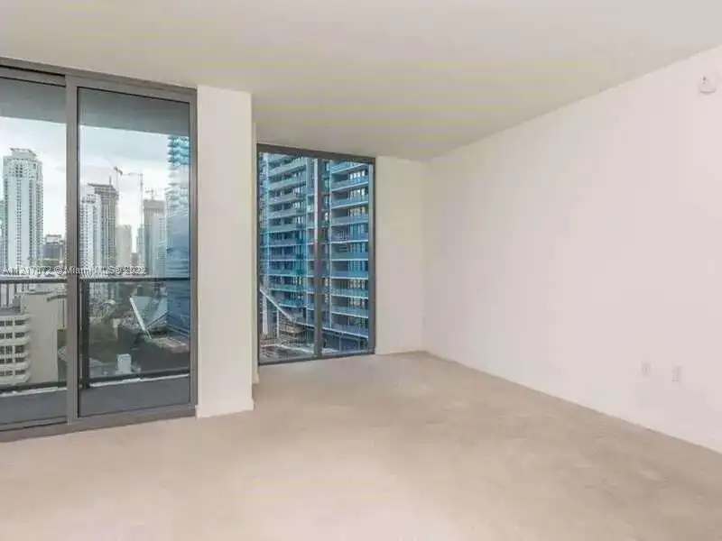 31 SE 6th St # 1905, Miami FL 33131 photo 2