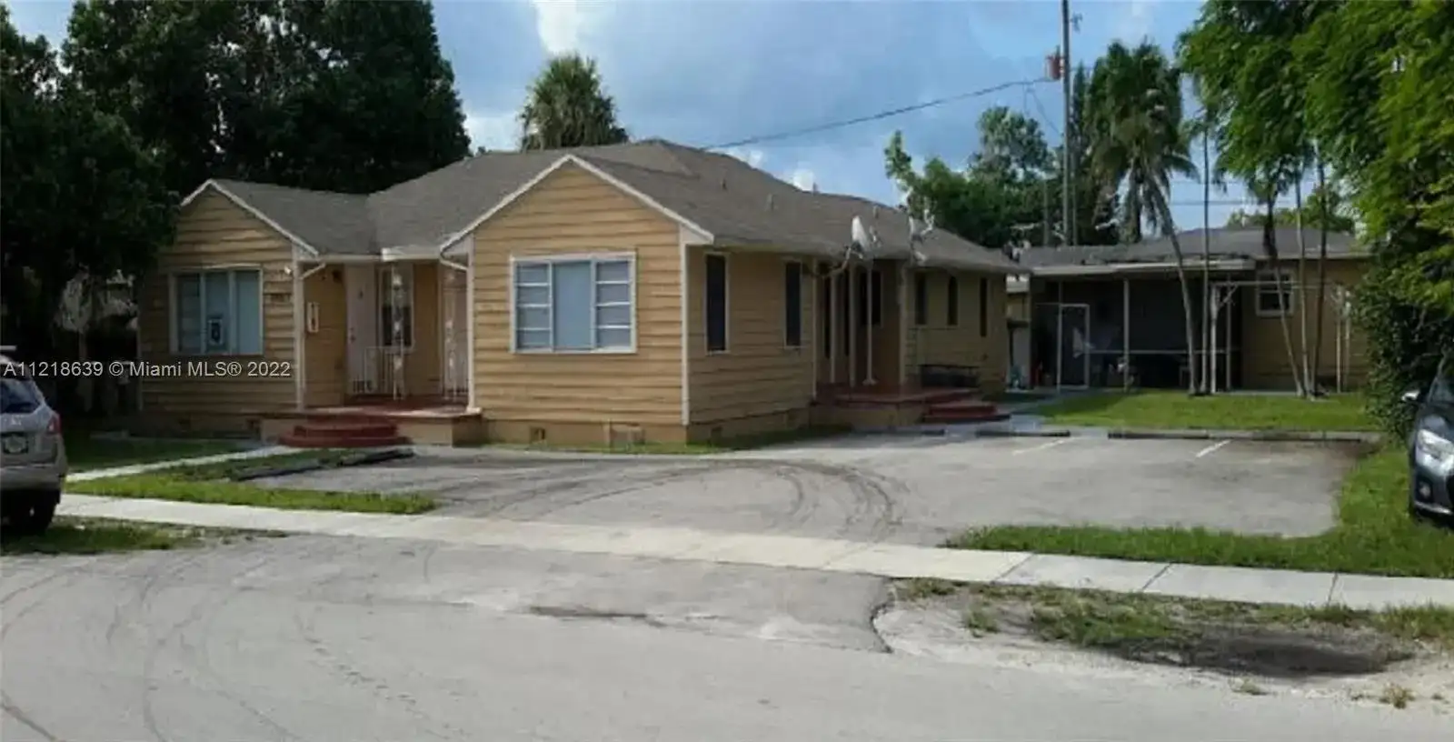 1928 Mckinley St, Hollywood FL 33020 photo 3