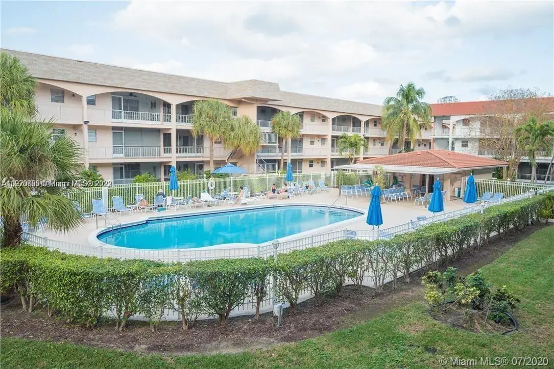 541 Blue Heron Dr # 110, Hallandale Beach FL 33009