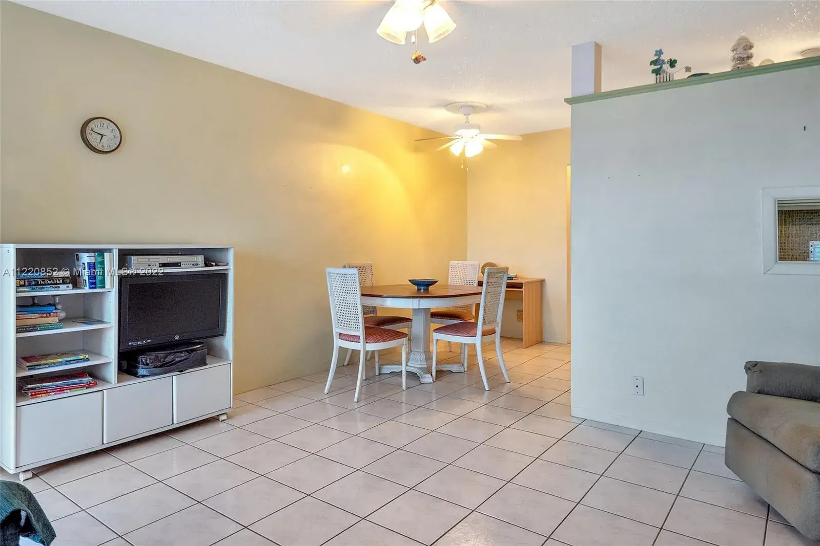 815 SW 10th Ter # 17V, Hallandale Beach FL 33009