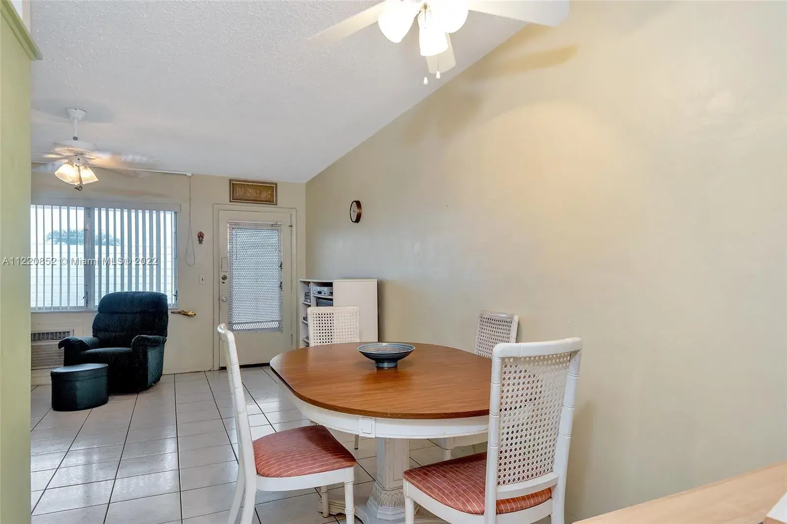 815 SW 10th Ter # 17V, Hallandale Beach FL 33009