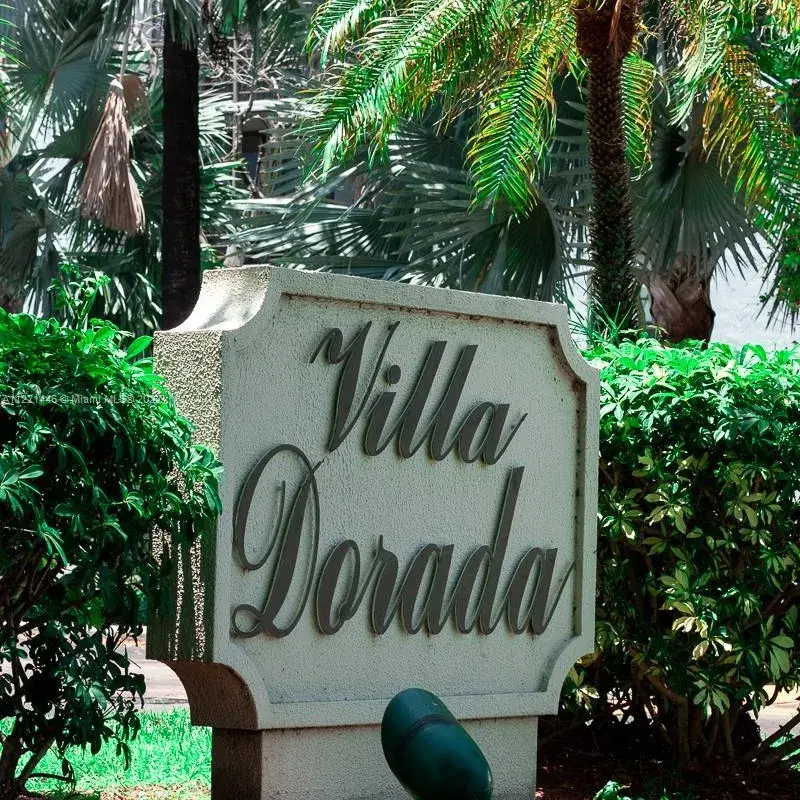 20350 W Country Club Dr # 4, Aventura FL 33180