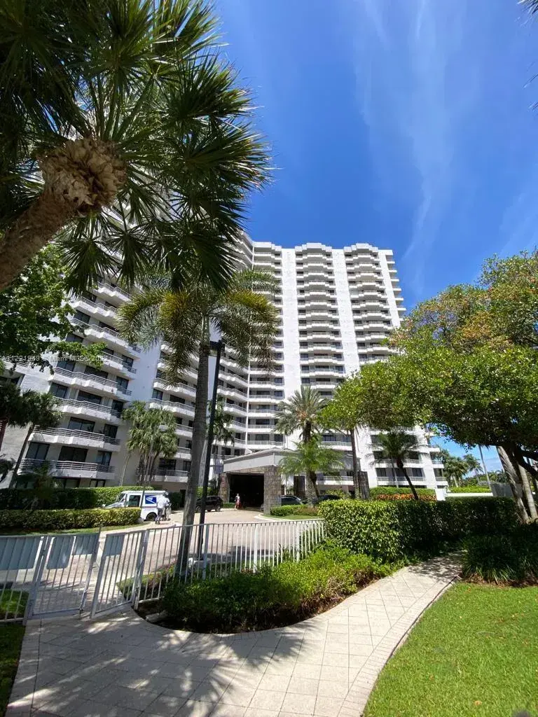3300 NE 191st St, Aventura FL 33180