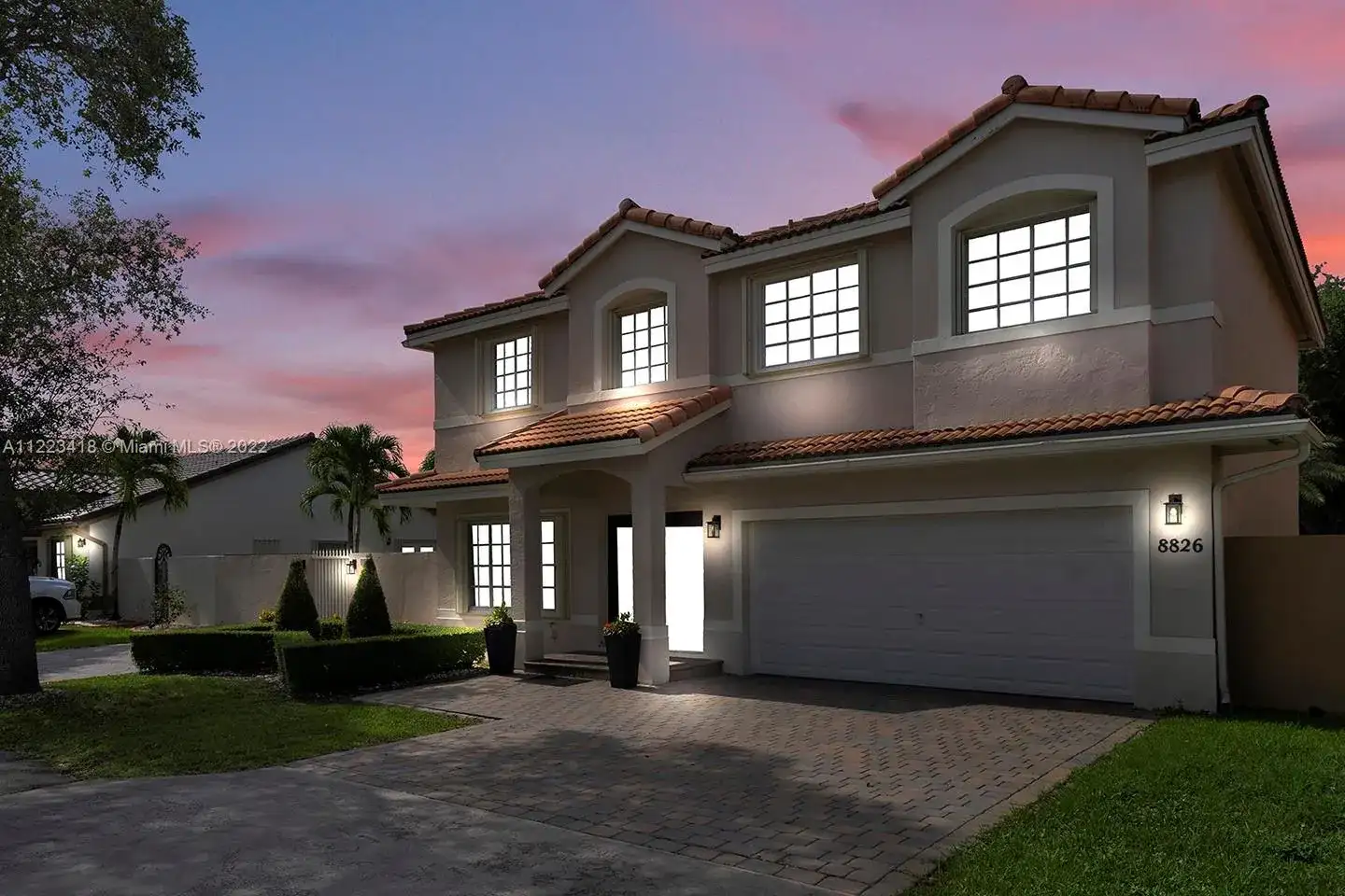 8826 NW 189th Ter, Hialeah FL 33018 photo 4