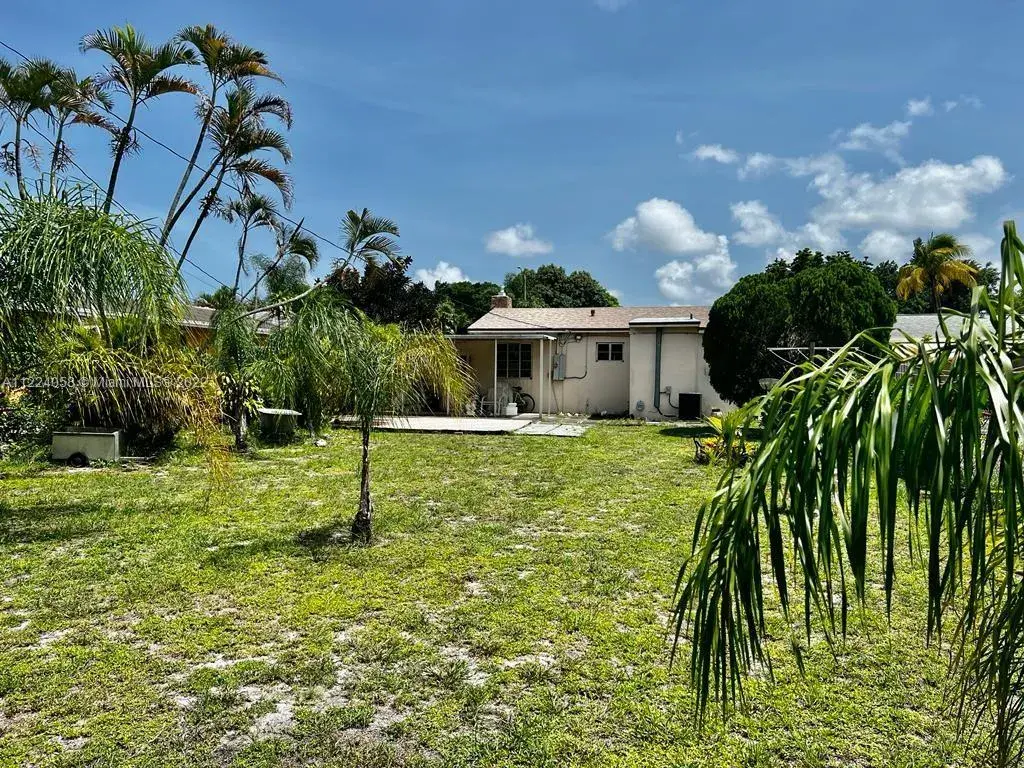 2707 Adams St, Hollywood FL 33020