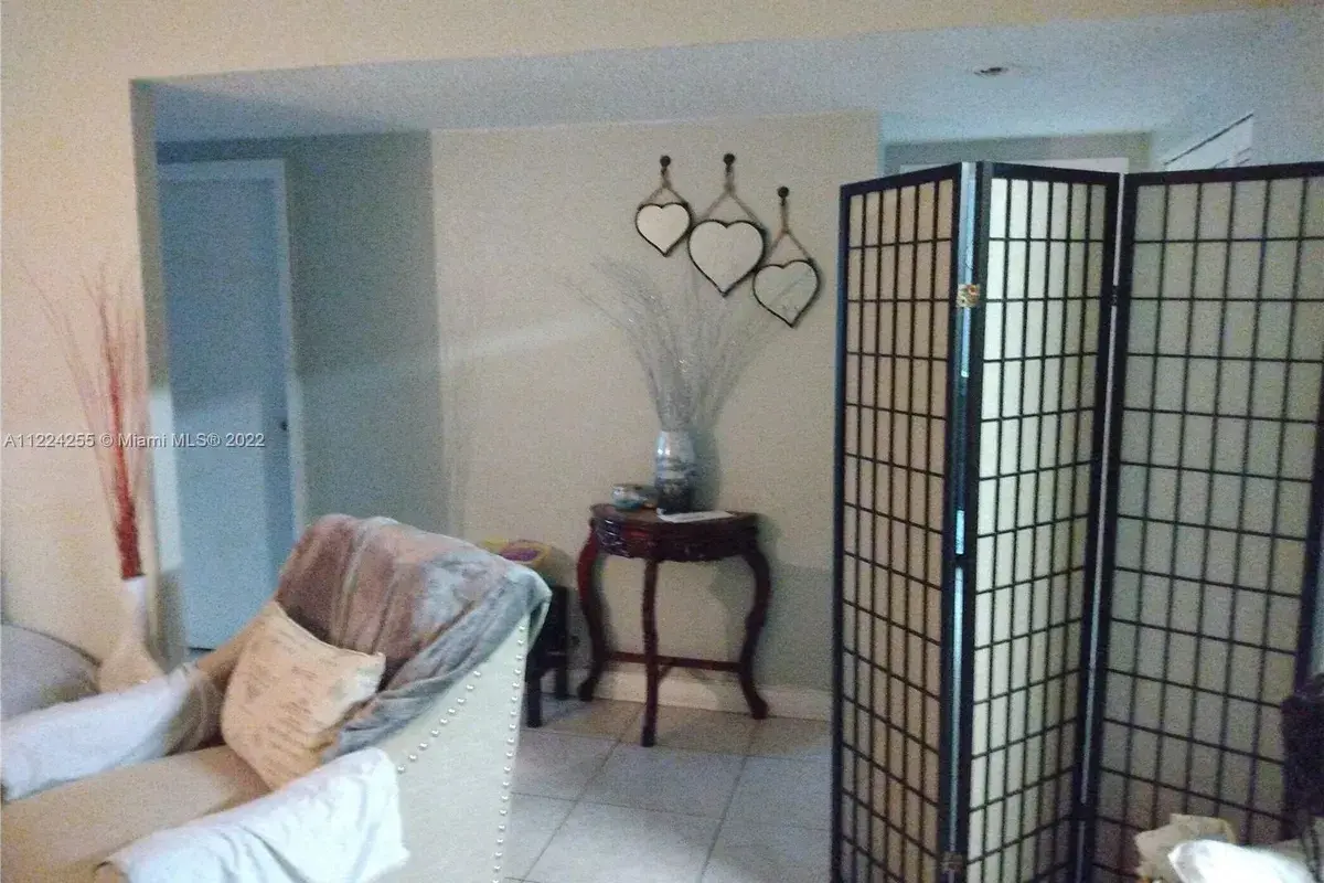 5100 SW 41st St # 328, Pembroke Park FL 33023
