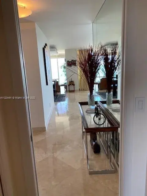 881 Ocean Dr # 11C, Key Biscayne FL 33149