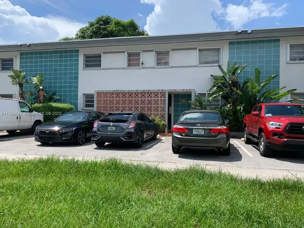 1316 NE 105th St, Miami Shores FL 33138 photo 2