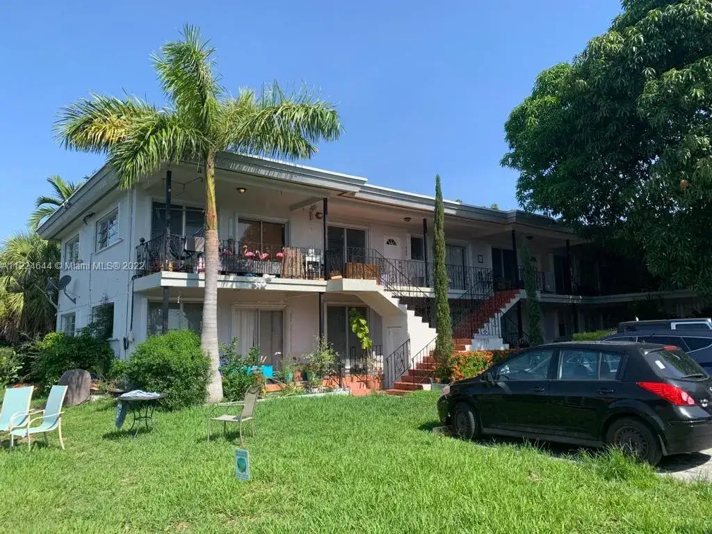 1316 NE 105th St, Miami Shores FL 33138 photo 3