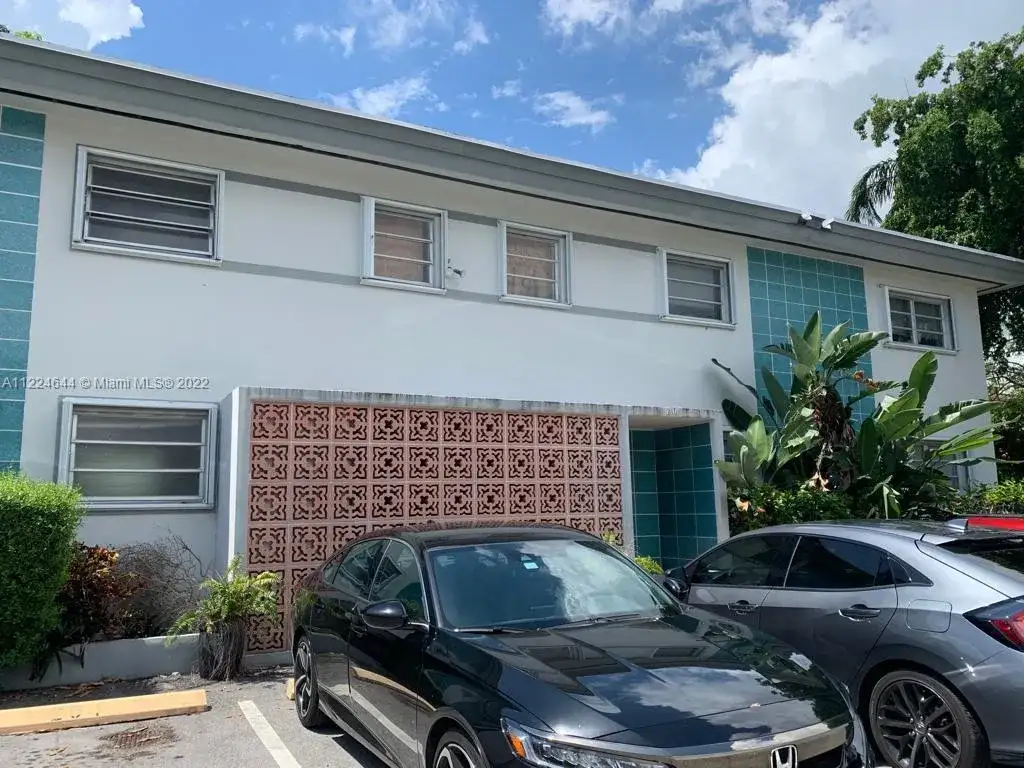 1316 NE 105th St, Miami Shores FL 33138 photo 4