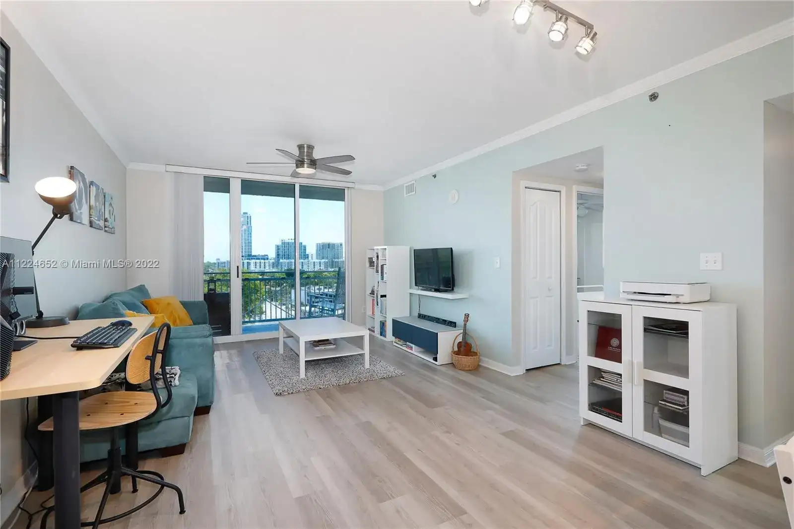 2665 SW 37th Ave # 906, Miami FL 33133 photo 2