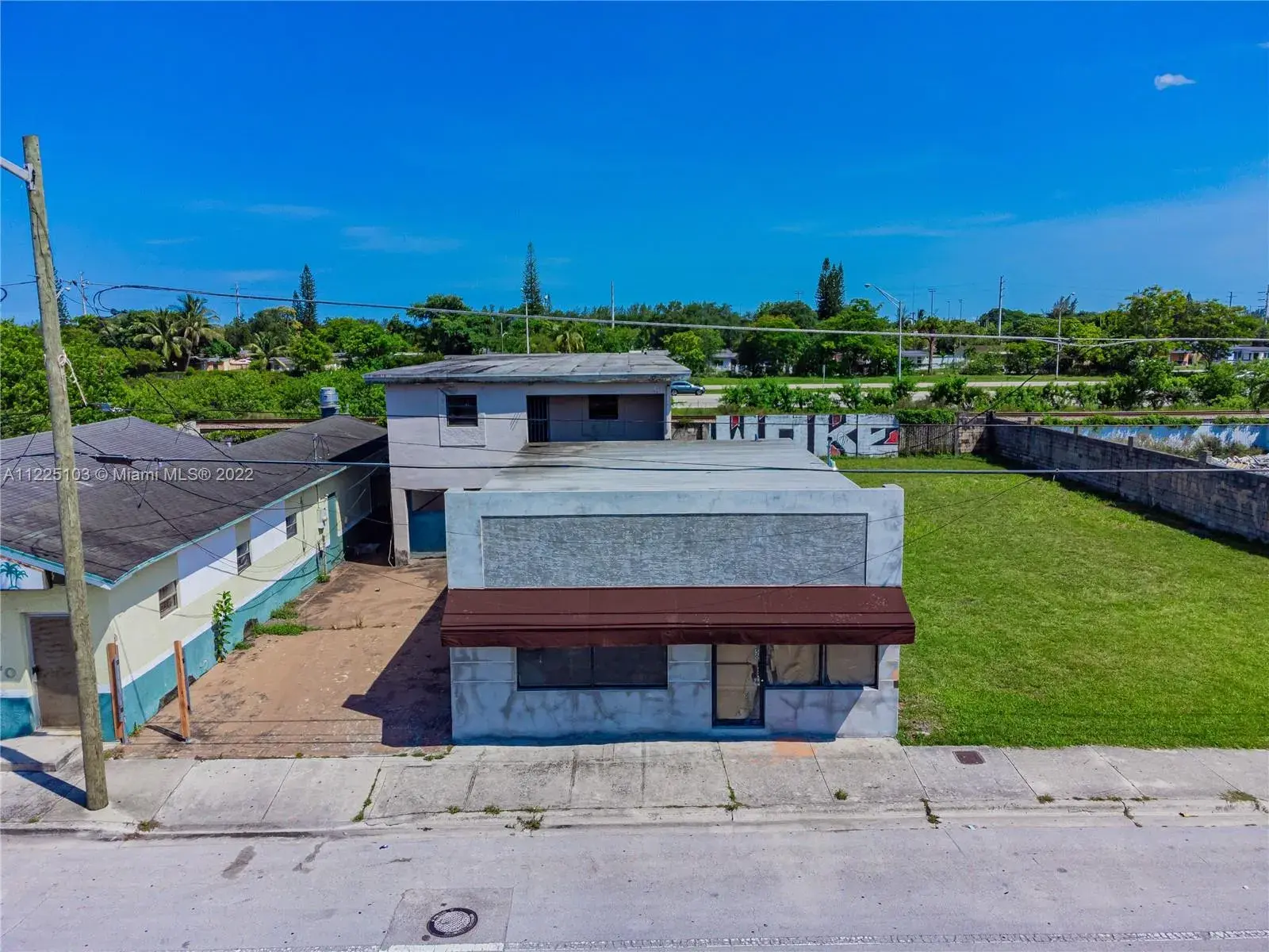 ali baba ave, Opa-Locka FL 33054 photo 2