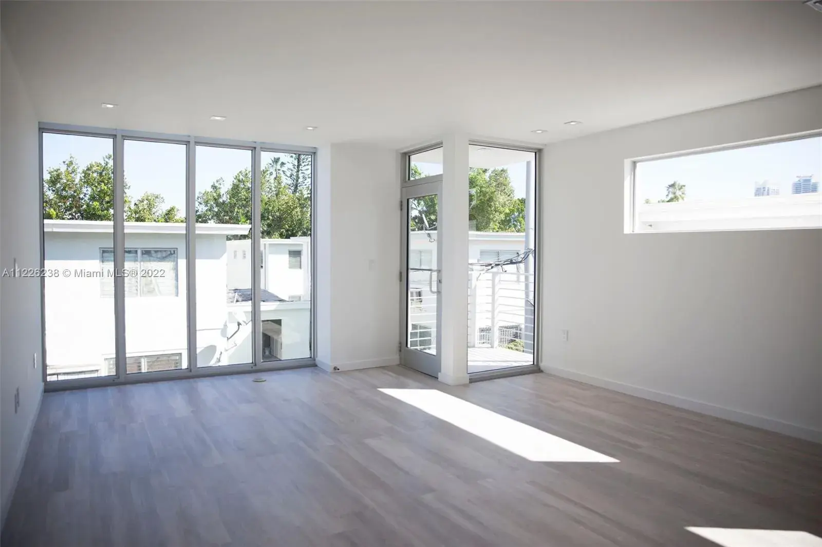 645 Michigan Ave, Miami Beach FL 33139