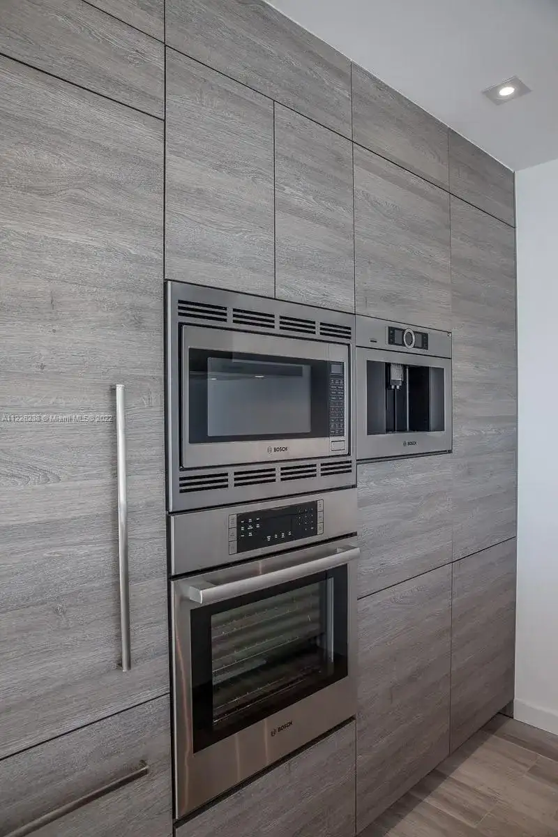 645 Michigan Ave, Miami Beach FL 33139 photo 4