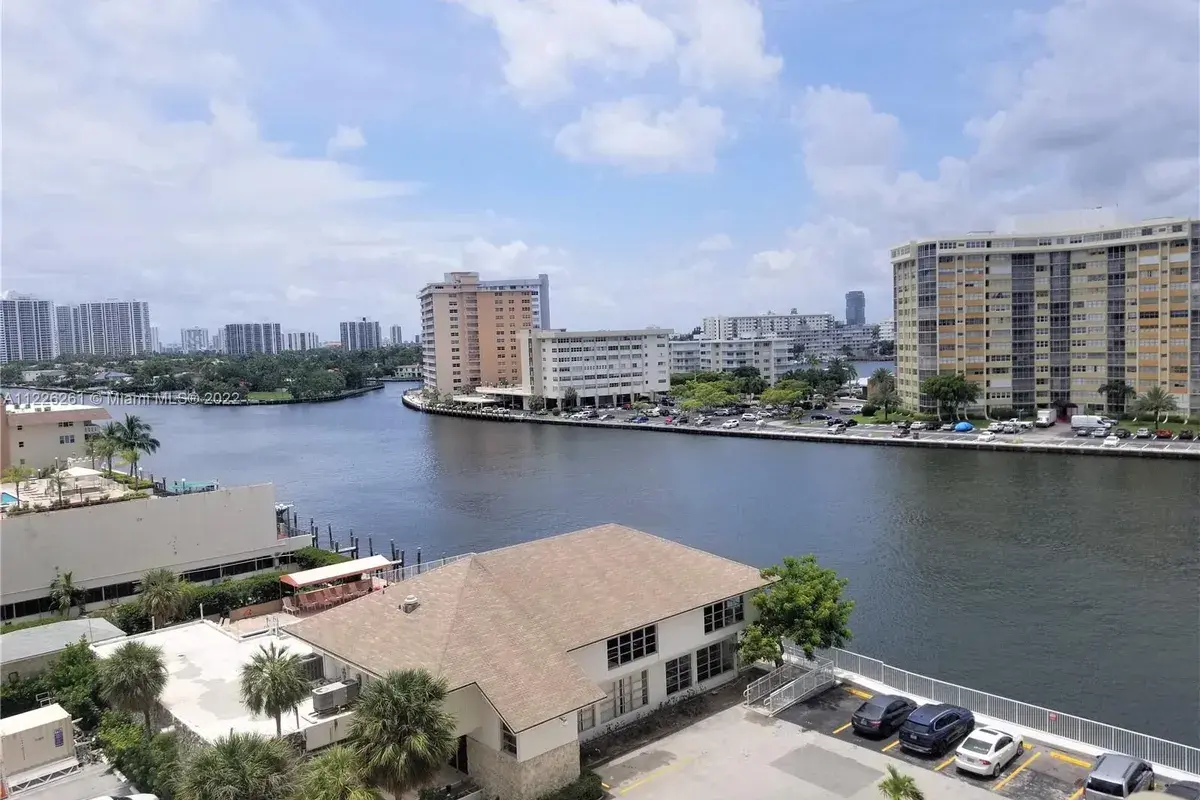 1833 S Ocean Dr # 808, Hallandale Beach FL 33009
