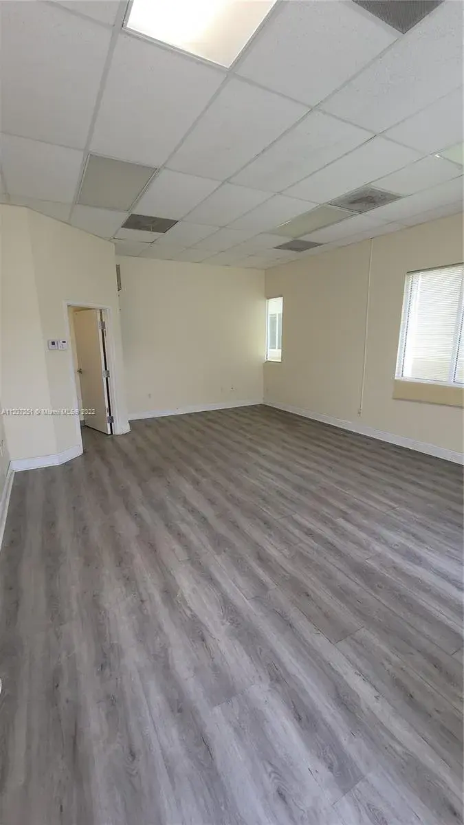 1920 N Commerce Pkwy, Weston FL 33326