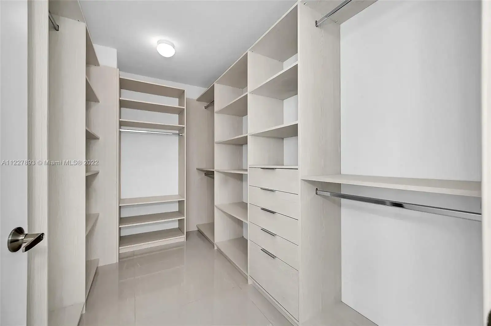 17111 Biscayne Blvd # 1104, North Miami Beach FL 33160 photo 3