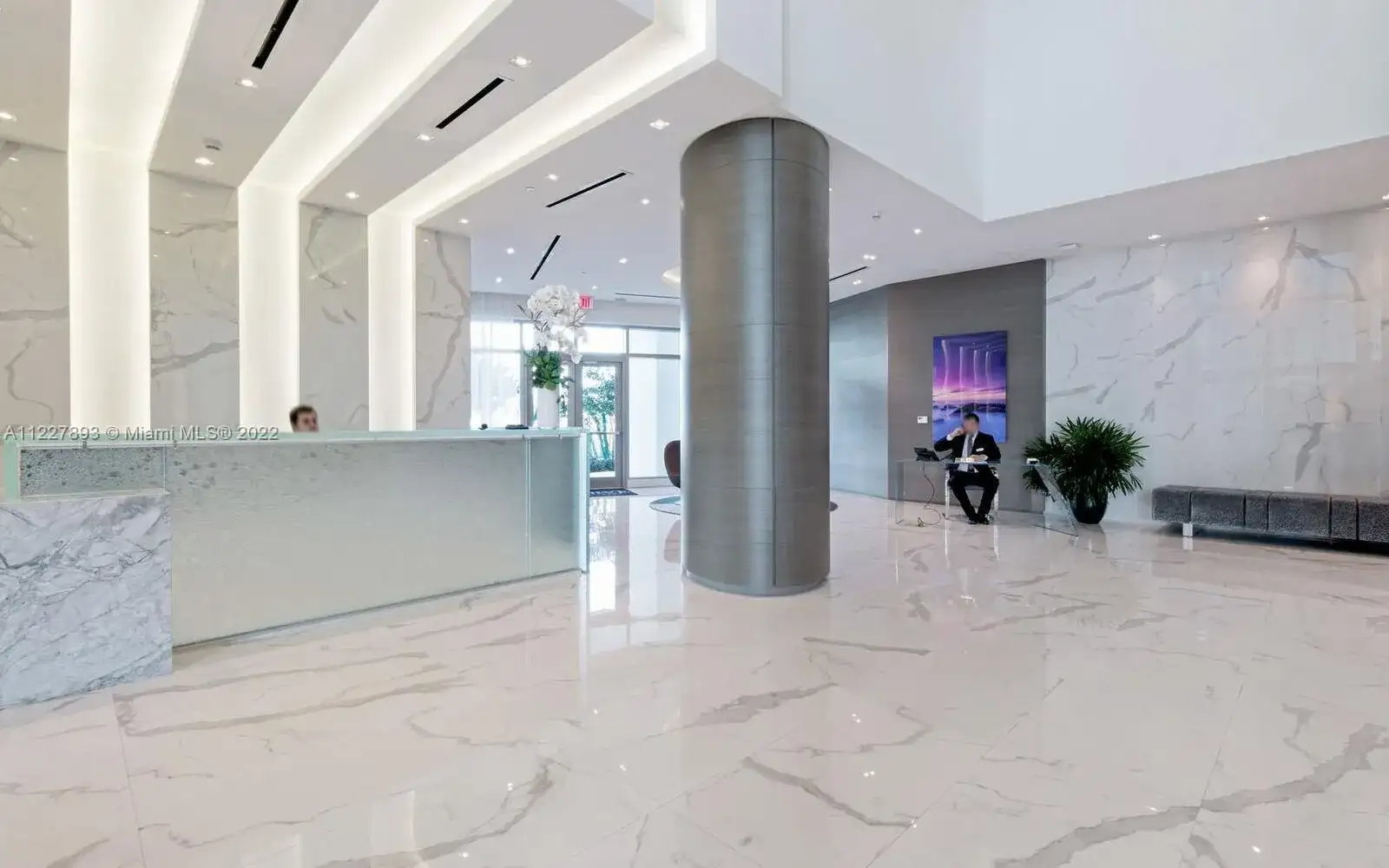 17111 Biscayne Blvd # 1104, North Miami Beach FL 33160 photo 4