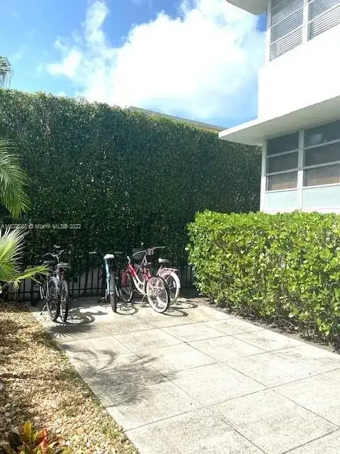 525 Meridian Ave # 204, Miami Beach FL 33139 photo 2