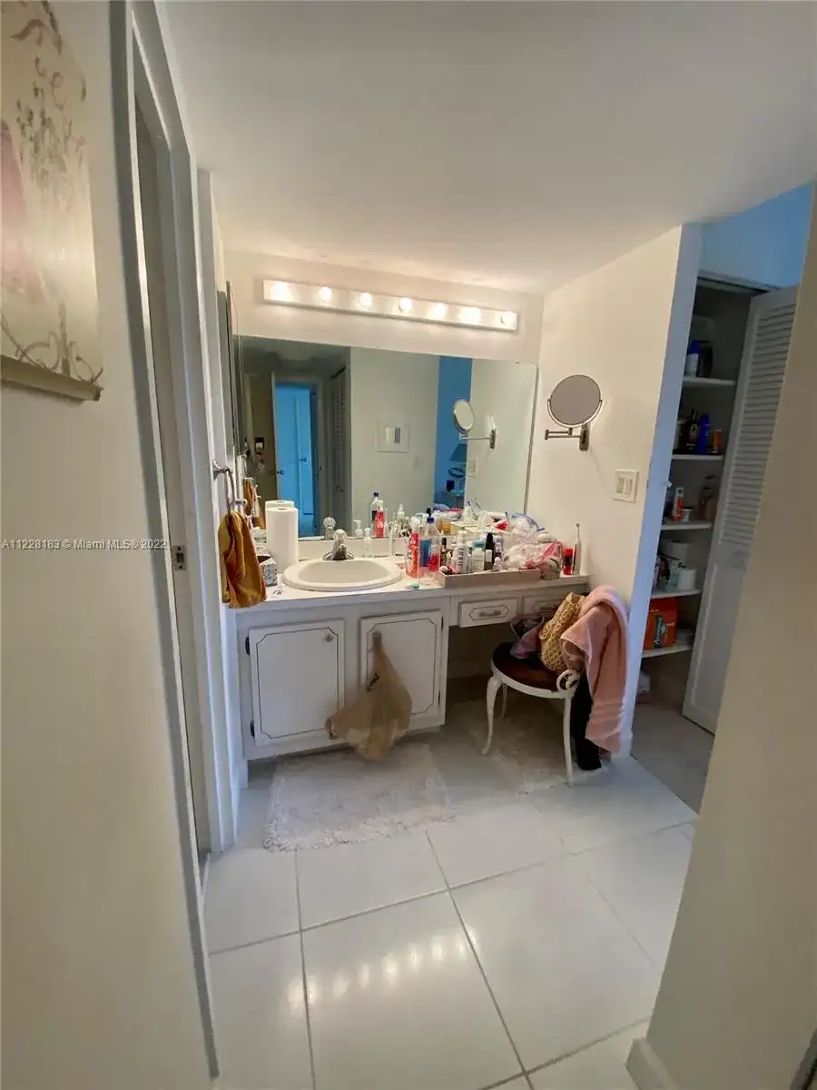 3675 N Country Club Dr # 1601, Aventura FL 33180 photo 5